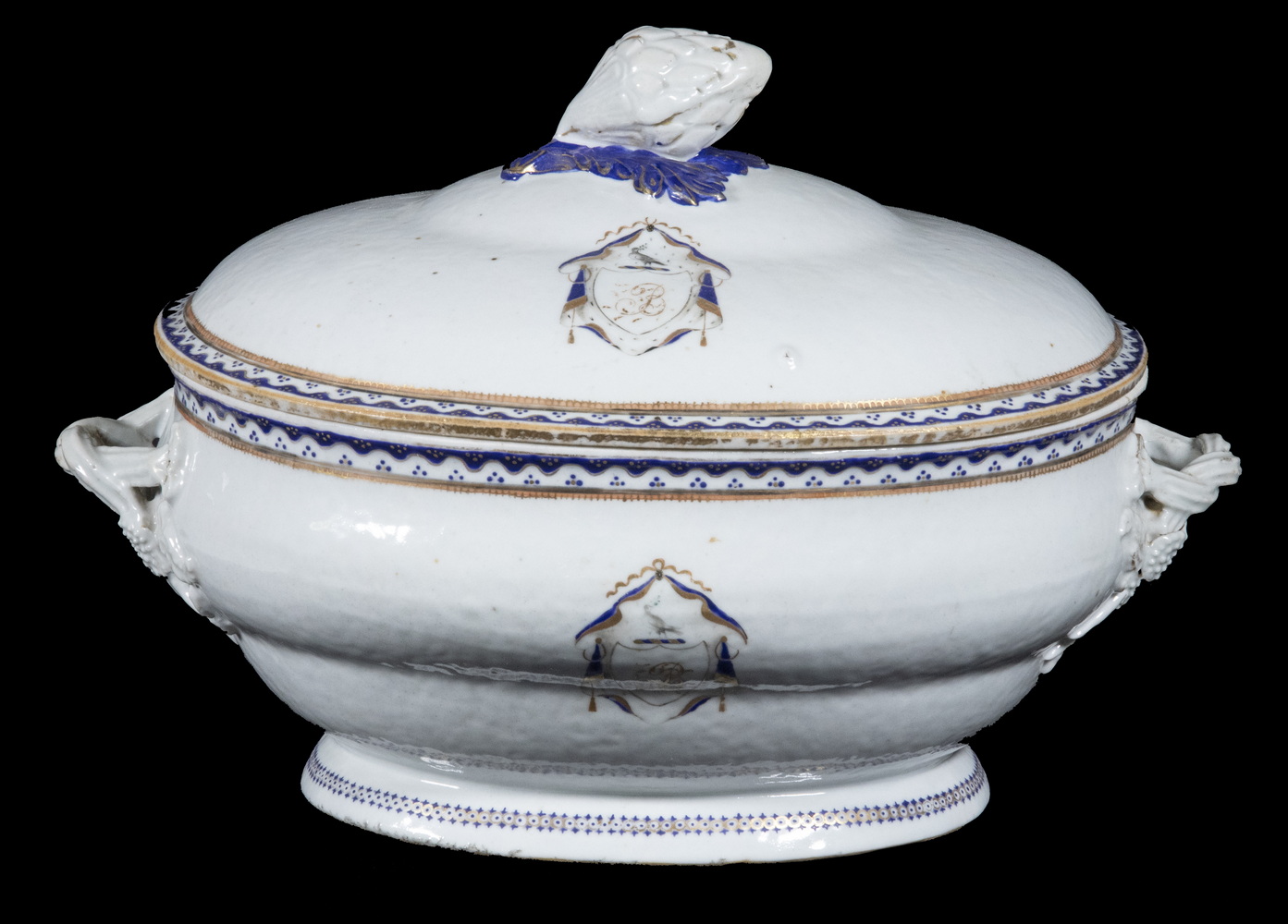 Appraisal: CHINESE EXPORT PORCELAIN ARMORIAL TUREEN th c Porcelain Oval Lidded