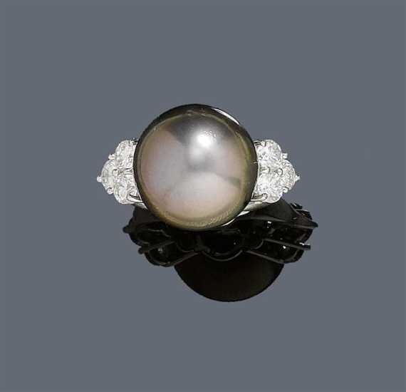 Appraisal: PEARL AND DIAMOND RING White gold Classic model the top