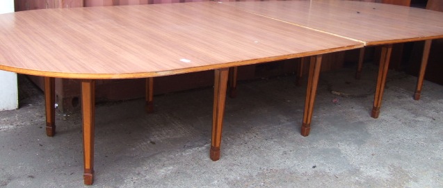 Appraisal: A th century mahogany and maple banded D end boardroom