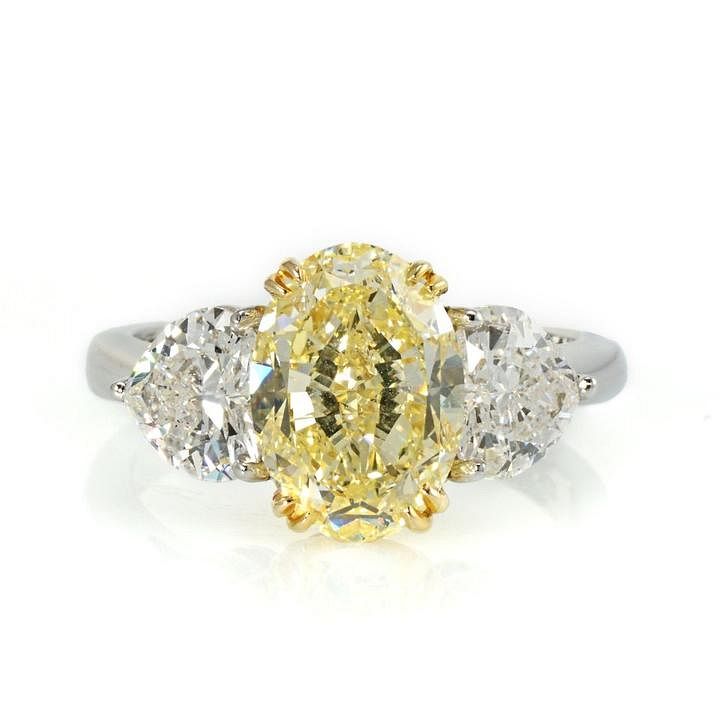 Appraisal: CARAT OVAL DIAMOND FANCY LIGHT YELLOW GIA RING CARAT OVAL