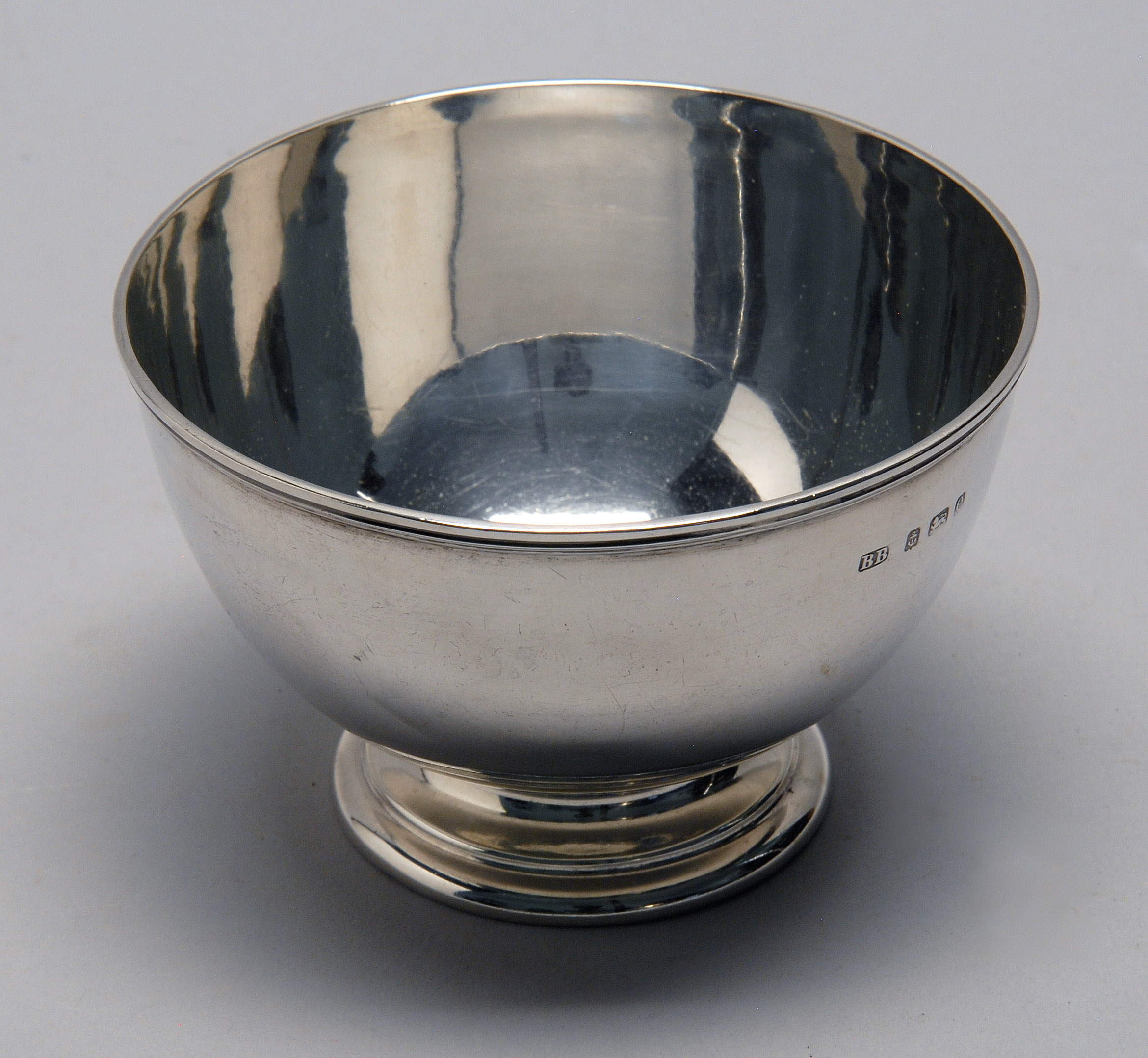 Appraisal: EDWARDIAN STERLING SILVER SUGAR BOWL Birmingham - Barker Brothers maker