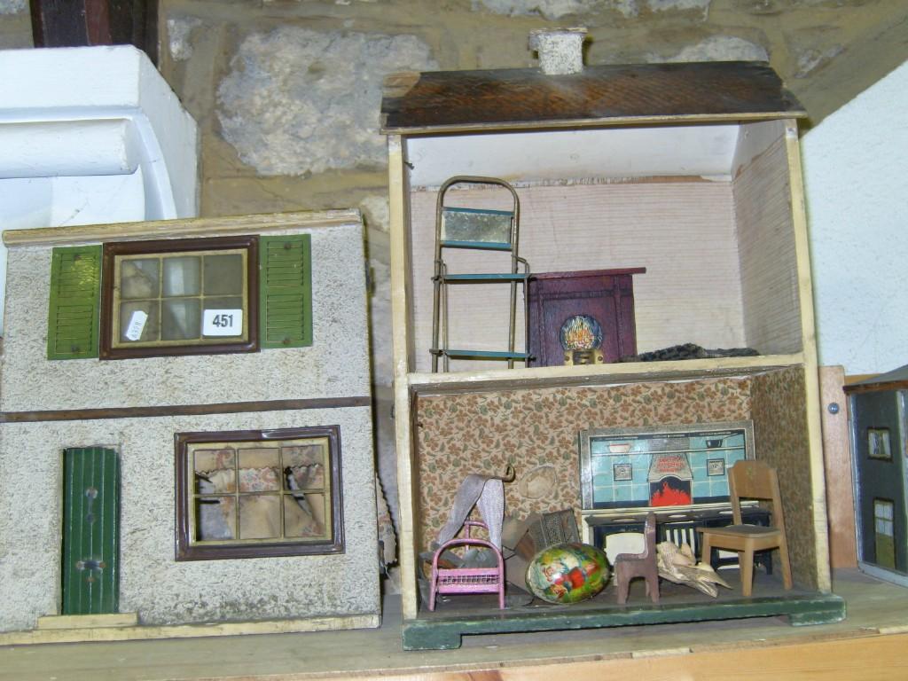 Appraisal: An early th century two roomed dolls house of simple