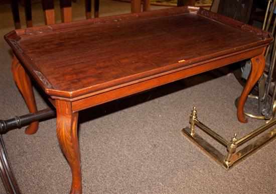 Appraisal: Louis XV style mahogany coffee table Estimate - No condition