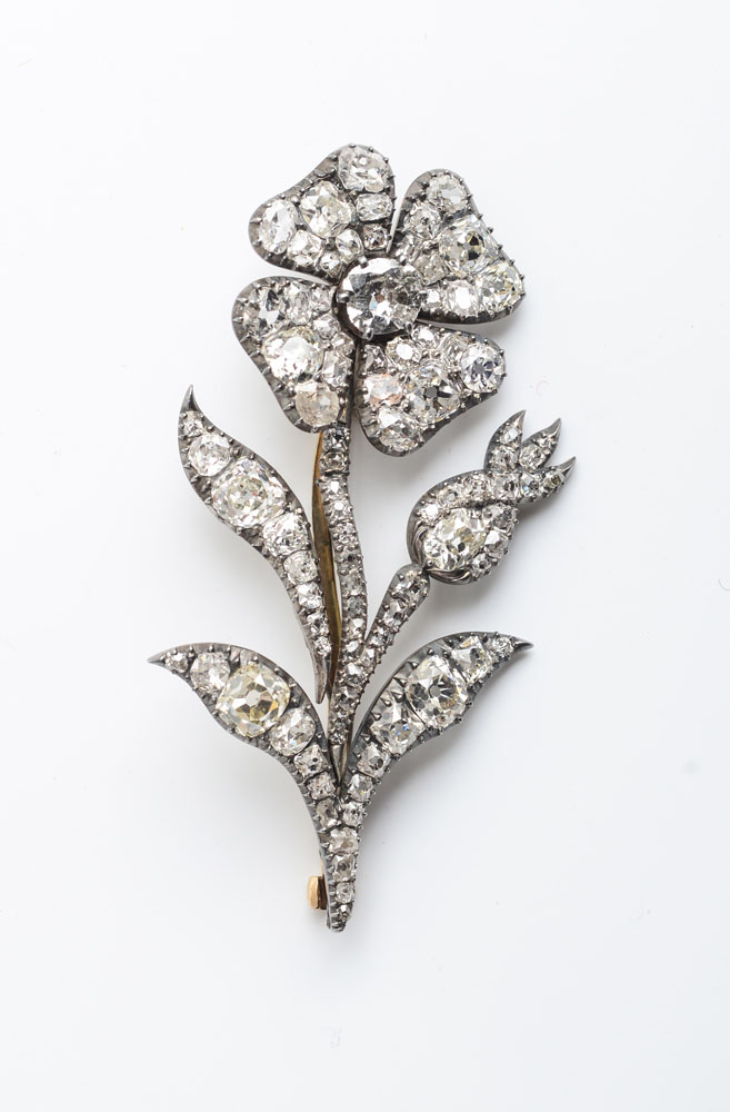 Appraisal: GEORGIAN DIAMOND FLOWER PIN Pierced silver and gold mounting set