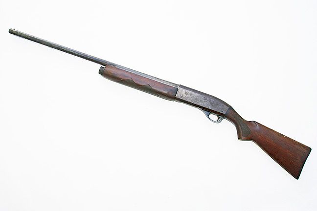 Appraisal: Remington Sportsman Gauge semiautomatic This gun requires paperwork B L