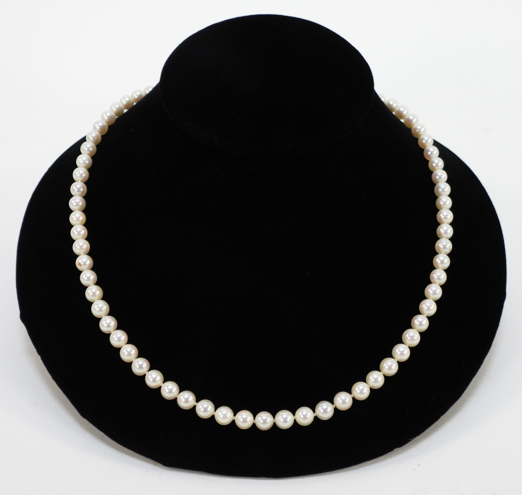 Appraisal: LADY'S ESTATE PEARL K WHITE GOLD NECKLACE United States th