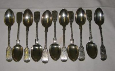 Appraisal: A SET OF ELEVEN VICTORIAN TEASPOONS in Old English pattern