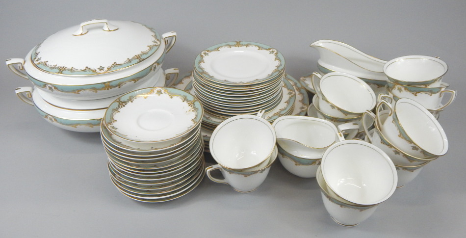 Appraisal: A Royal Worcester Devonshire pattern part dinner and tea service