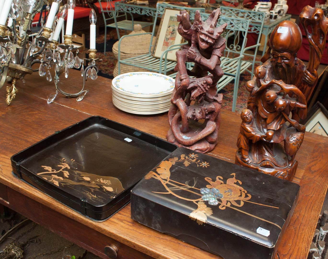 Appraisal: Four oriental items including lacquer tray and box and two