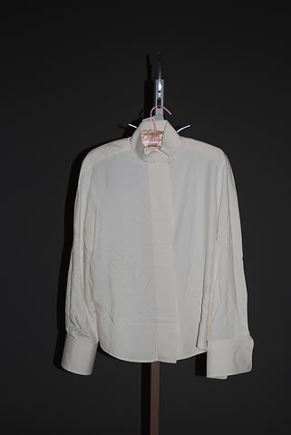 Appraisal: Ellen Tracy LS button front with placket tuxedo collar Size