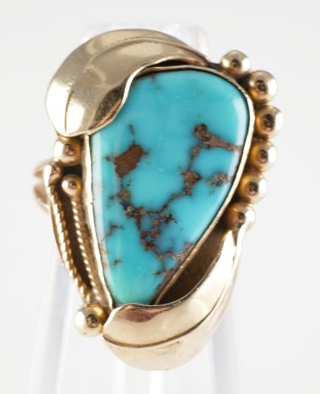 Appraisal: SOUTHWEST K GOLD AND TURQUOISE RING k yellow gold and