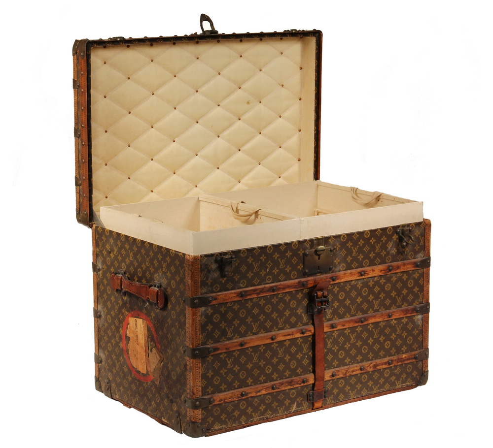 Appraisal: LOUIS VUITTON STEAMER TRUNK - Circa Gent's Trunk serial number