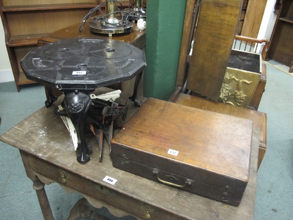 Appraisal: Cast iron tripod hot plate and a Victorian paint box