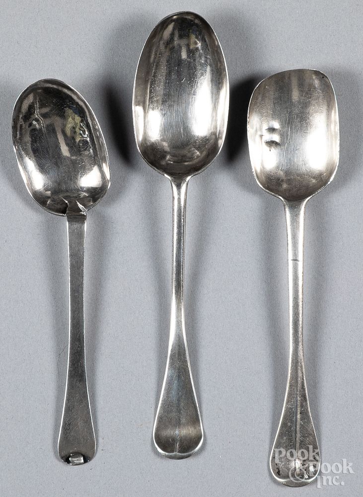 Appraisal: Three silver spoons th c etc Three silver spoons th