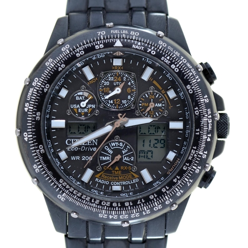 Appraisal: A Citizen black finished gentleman's chronograph wristwatch Citizen Eco-Drive WR