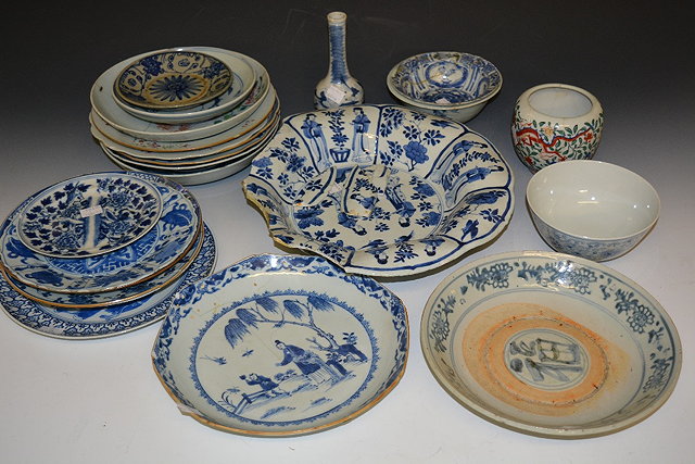 Appraisal: A group of Chinese blue and white and famille rose