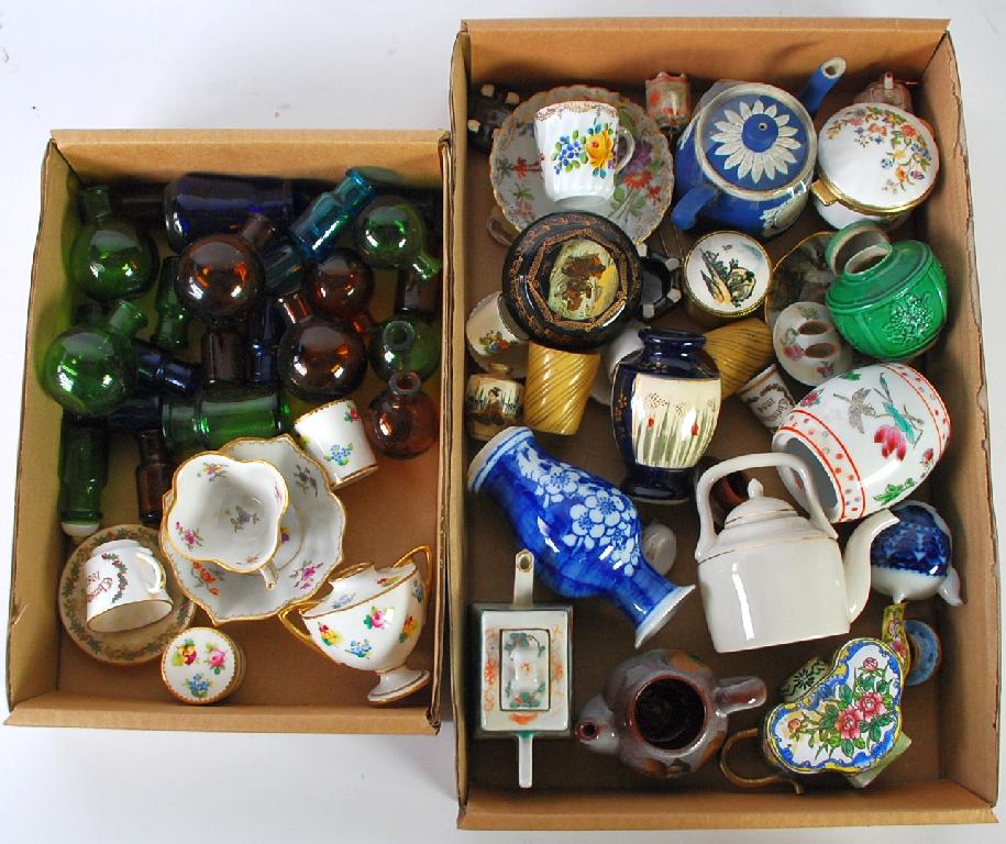 Appraisal: SMALL COLLECTION OF EARLY TWENTIETH CENTURY MINIATURE CHINA OTHER PIECES