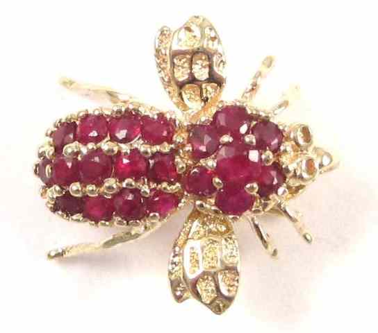 Appraisal: RUBY AND YELLOW GOLD BEE PENDANT BROOCH The k yellow