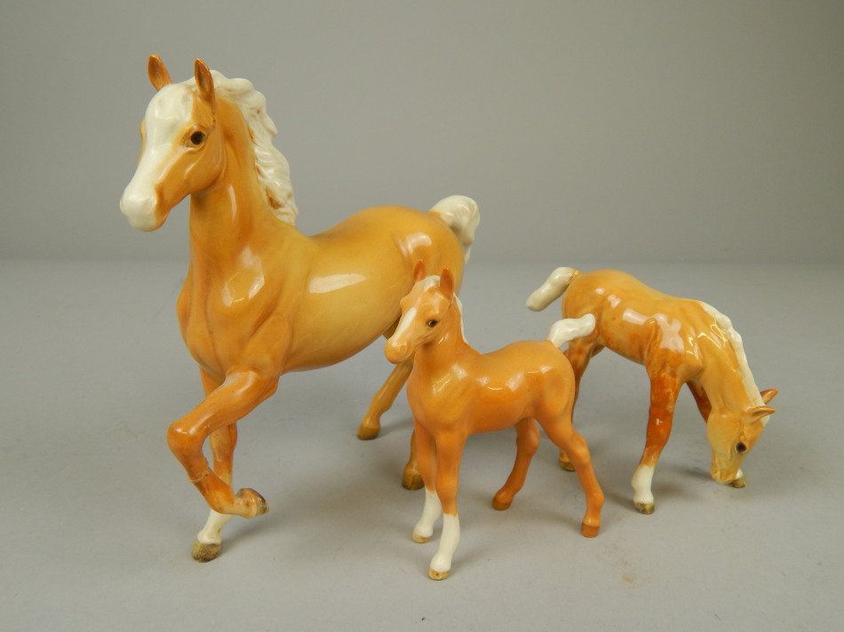 Appraisal: Three Beswick horses to include two ponies and a horse