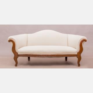 Appraisal: A Victorian Style Mahogany Settee th Century A Victorian Style