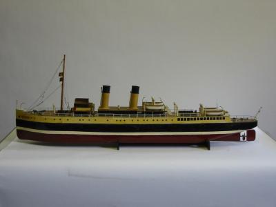 Appraisal: A handmade scale model passenger liner Glen Sannox metal hull