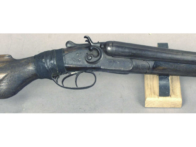 Appraisal: Alton Gauge SN double barrel English shotgun stock broken at