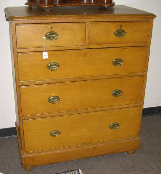 Appraisal: ENGLISH TH CENTURY CHEST OF DRAWERS With molded top over