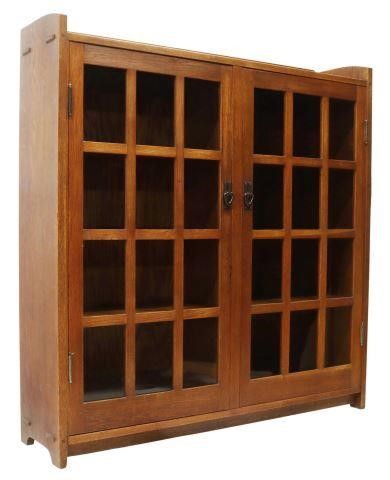 Appraisal: American Arts and Crafts oak bookcase Gustav Stickley - The