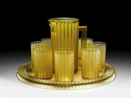 Appraisal: RENE LALIQUE SERVICE A EAU vers Consistent de verres une