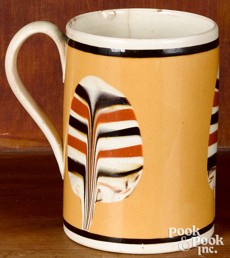 Appraisal: Mocha mug with fan decoration Mocha mug with fan decoration