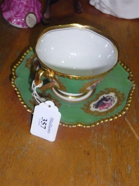 Appraisal: AN EARLY TH CENTURY FLIGHT BARR BARR CUP AND SAUCER