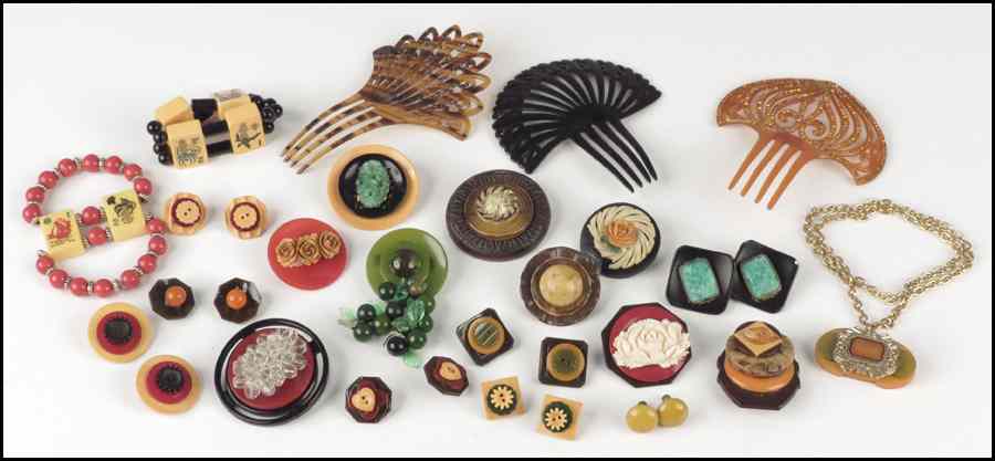 Appraisal: GROUP OF BAKELITE AND PLASTIC JEWELRY Comprised of earclips post