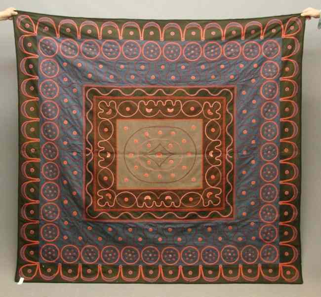 Appraisal: th c wool applique quilt '' x ''