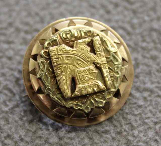 Appraisal: Vintage kt Yellow Gold Mexican Motif Pin Weighs approx dwt