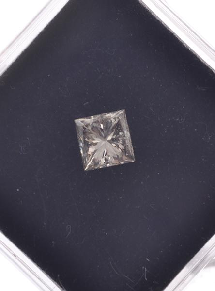 Appraisal: A LOOSE PRINCESS CUT DIAMOND WEIGHING APPROXIMATELY CT A LOOSE