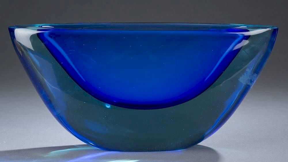 Appraisal: Venetian Italian glass bowl by Salviati A Venetian Italian glass