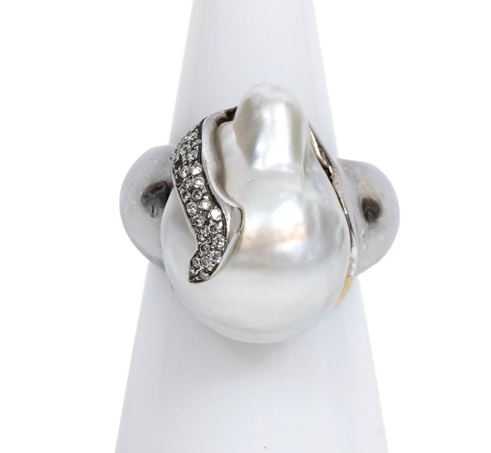 Appraisal: ITALIAN K WG DIAMOND PEARL RINGModernist style Italian K white