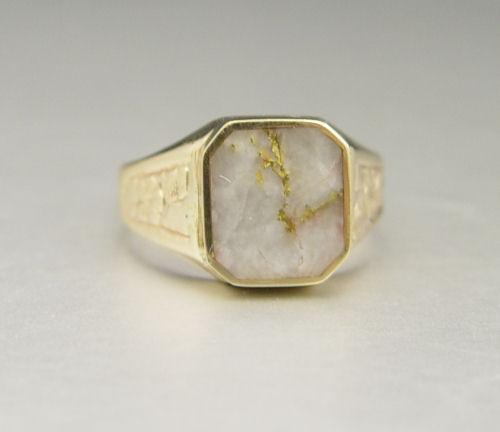 Appraisal: GENTS OR LADIES GOLD QUARTZ RING K yellow gold ring