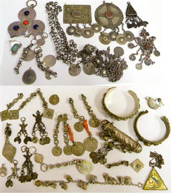 Appraisal: JEWELRY A large collection of twenty two pieces of Middle