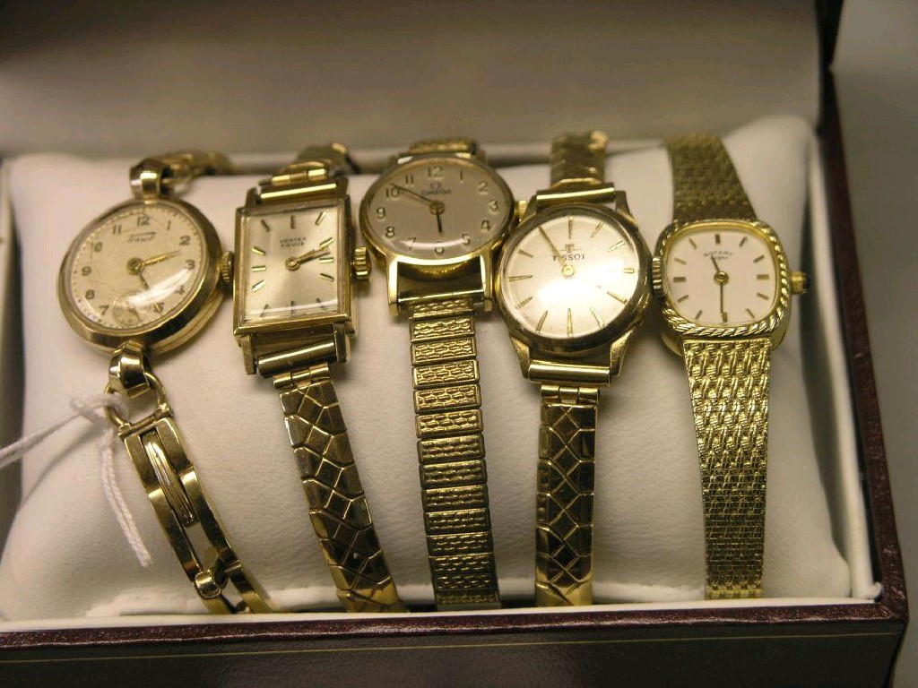 Appraisal: A ct gold lady's Tissot wristwatch with ct gold expanding