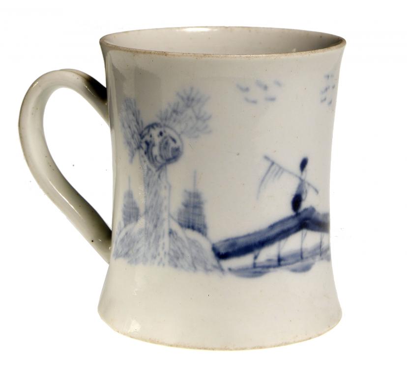 Appraisal: AN EARLY WORCESTER SMALL MUG OR COFFEE CAN of waisted