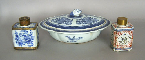 Appraisal: Blue Fitzhugh covered vegetable h x w together with two