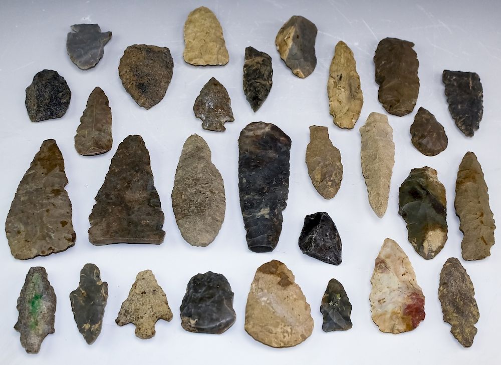 Appraisal: Native American Indian Arrowhead - pc ESTATE LOT Estate lot