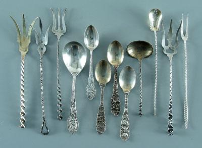 Appraisal: pieces assorted sterling flatware seven pieces with twist handle patterns