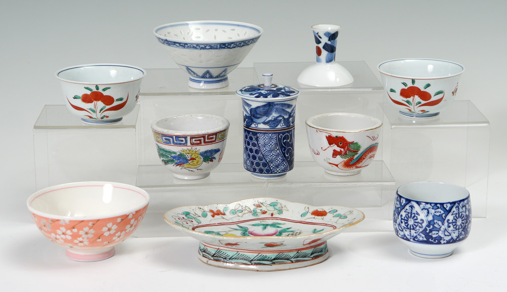 Appraisal: COLLECTION OF ORIENTAL PORCELAIN CUPS An assembled piece collection of