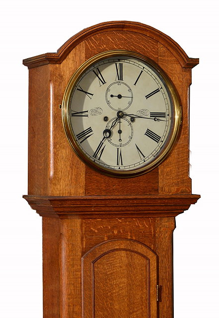 Appraisal: A TH CENTURY SCOTTISH OAK LONGCASE CLOCK the eight day