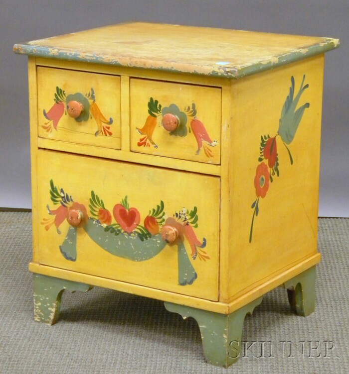 Appraisal: Small Peter Hunt-style Polychrome Paint-decorated Maple Three-drawer Chest ht wd