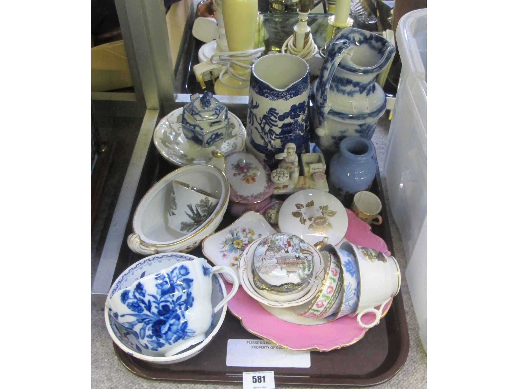 Appraisal: Noritake box and cover assorted tea bowls and cups etc