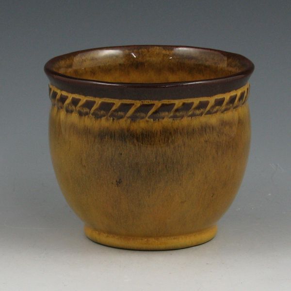 Appraisal: Nicodemus bowl with stylized rope pattern around the rim Finished