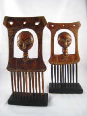 Appraisal: A pair of Ashanti tribe combs each with a head